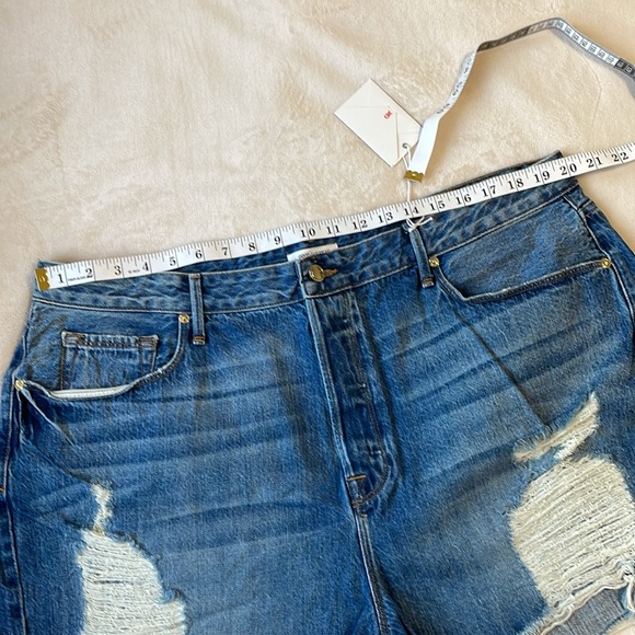 NEW Good American The Bombshell Short Cut Off Jean Shorts Size 18 - Picture 7 of 10